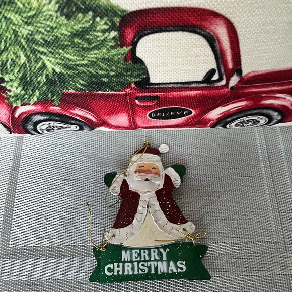 MERRY CHRISTMAS NWOT BURLAP MATERIAL DECOR PILLOW & METAL SANTA CLAUS ORNAMENT - Picture 3 of 17